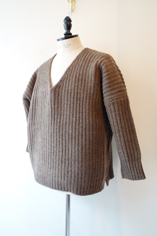O PROJECT』”KNITTED V NECK” ｜ 福岡市今泉のセレクトショップ 