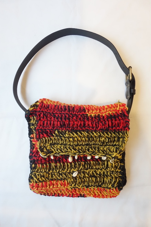 NICHOLAS DALEY』”HAND KNITTED MESSENGER BAG” ｜ 福岡市今泉の 