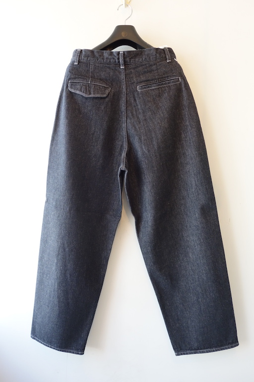 Graphpaper』”Colorfast Denim Two Tuck Pants” ｜ 福岡市今泉の