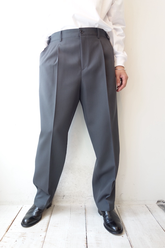 Graphpaper』”Scale Off Wool Tapered Slacks” ｜ 福岡市今泉の